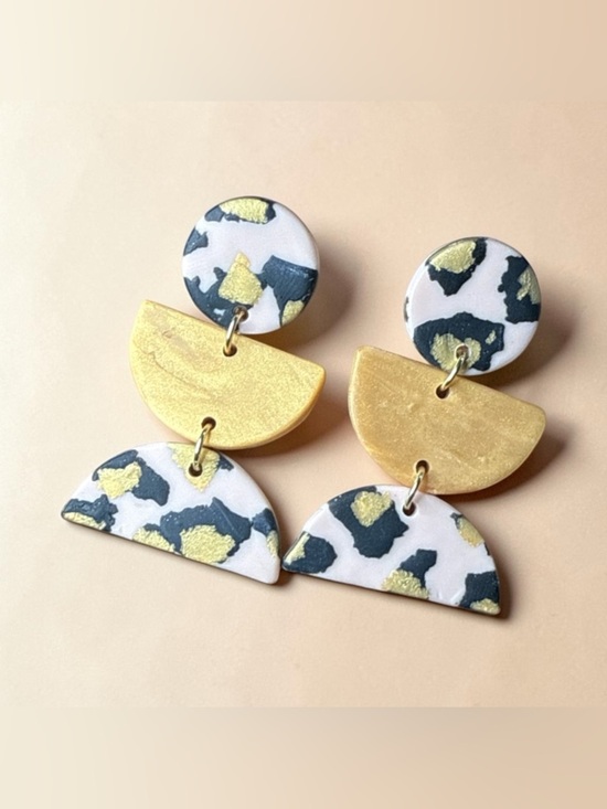 Jewelry - Gold & Black Speckled Geometric Dangle Earrings